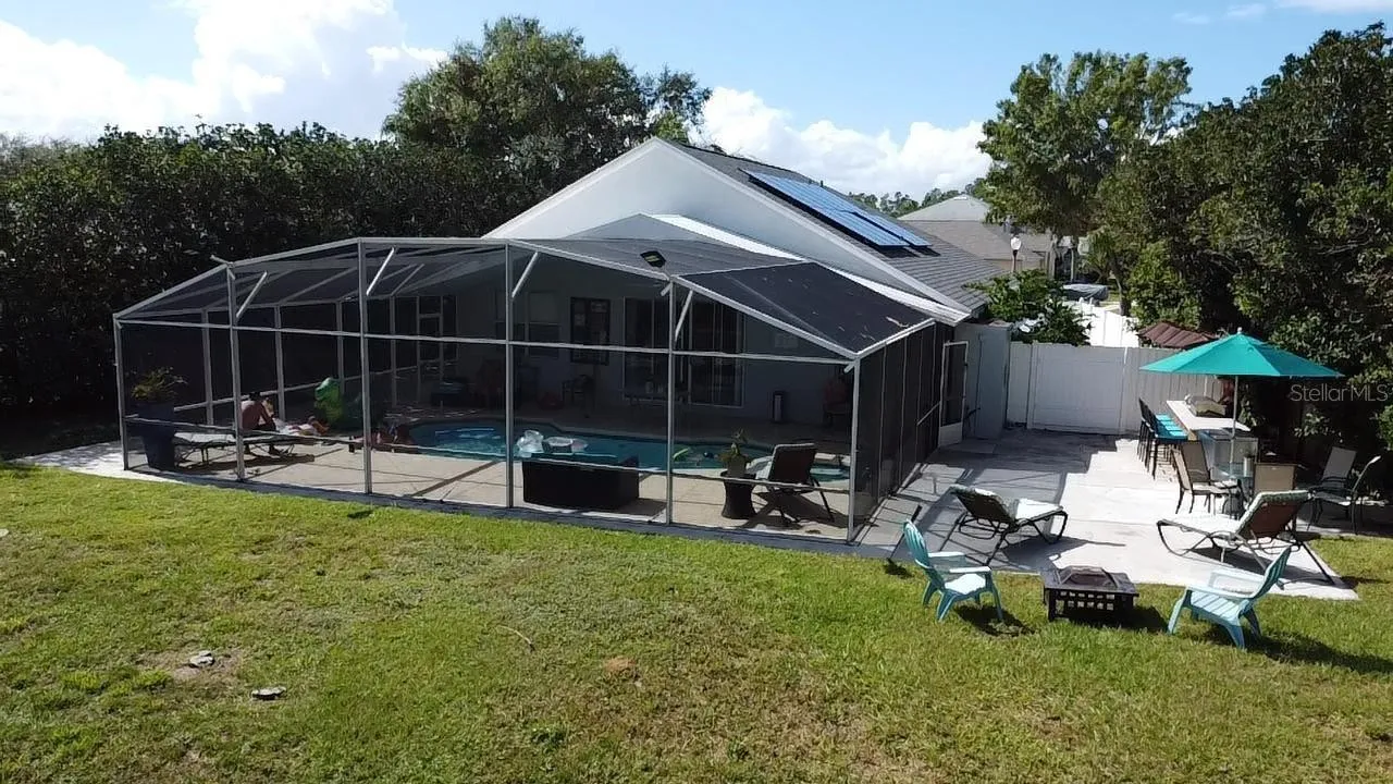 Slide show image of the Orlando Florida Home for Sale 39