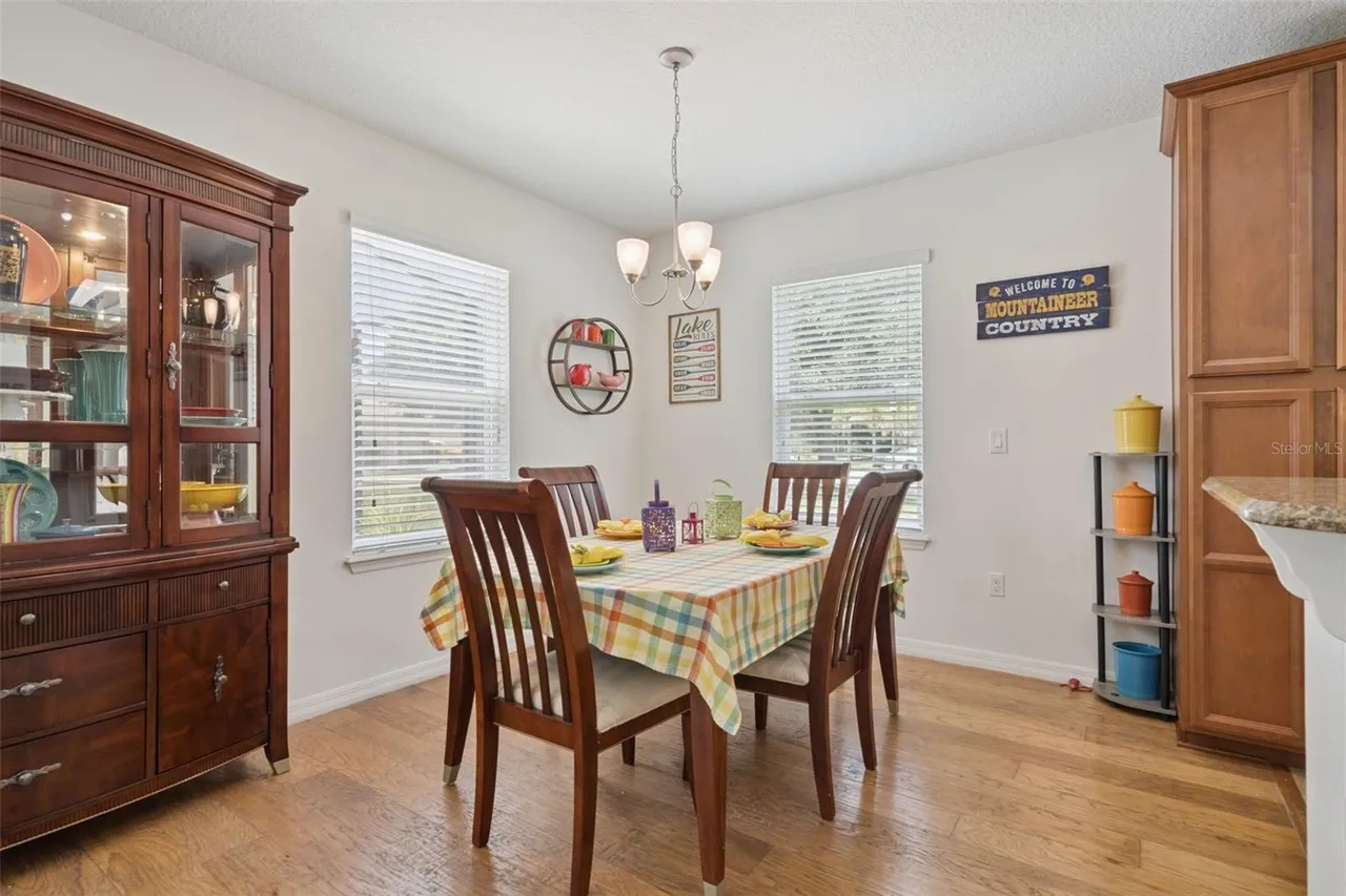Slide show image of the Orlando Florida Home for Sale 04