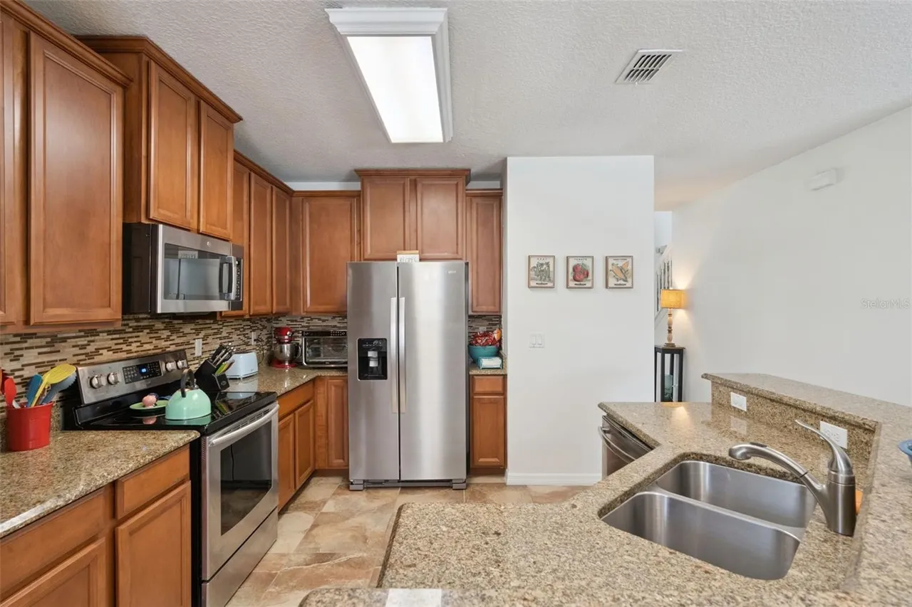 Slide show image of the Orlando Florida Home for Sale 06