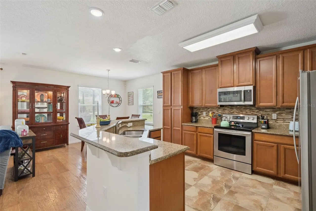 Slide show image of the Orlando Florida Home for Sale 07