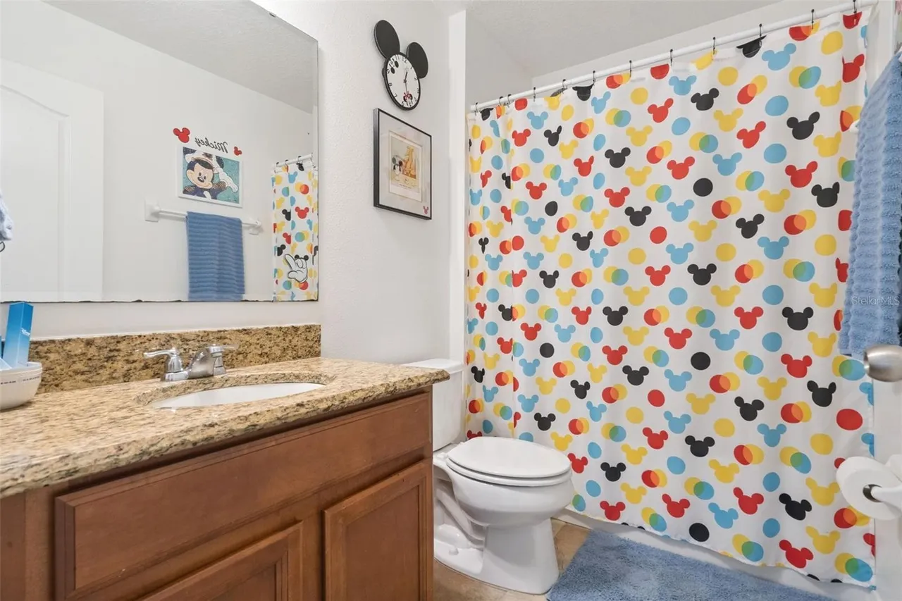 Slide show image of the Orlando Florida Home for Sale 21