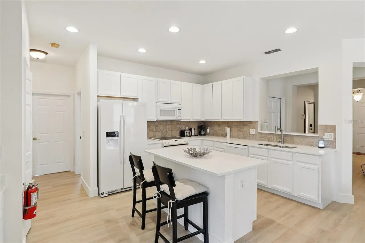 Slide show image of the Orlando Florida Home for Sale 04