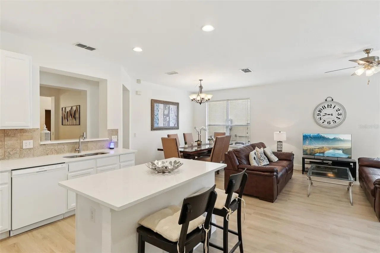 Slide show image of the Orlando Florida Home for Sale 05