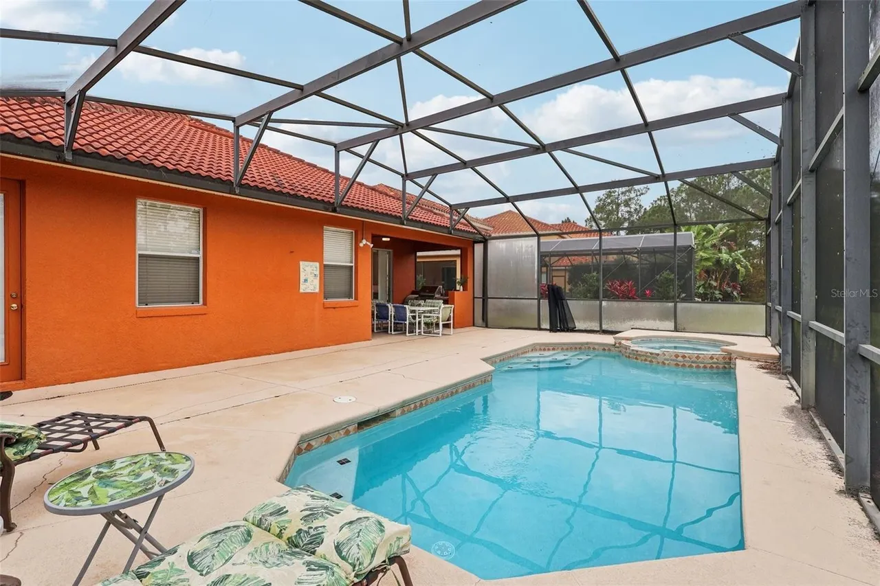 Slide show image of the Orlando Florida Home for Sale 14