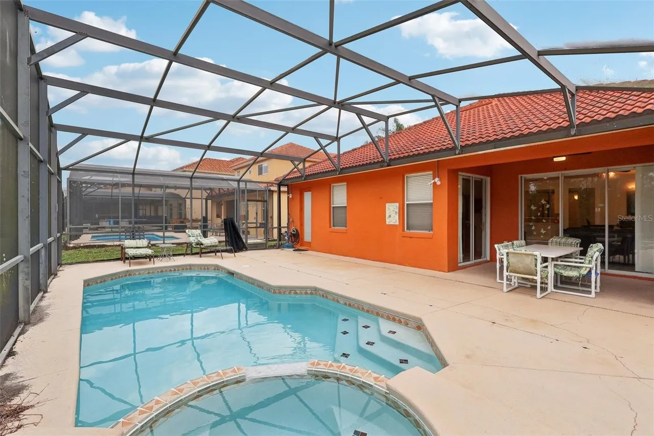 Slide show image of the Orlando Florida Home for Sale 15