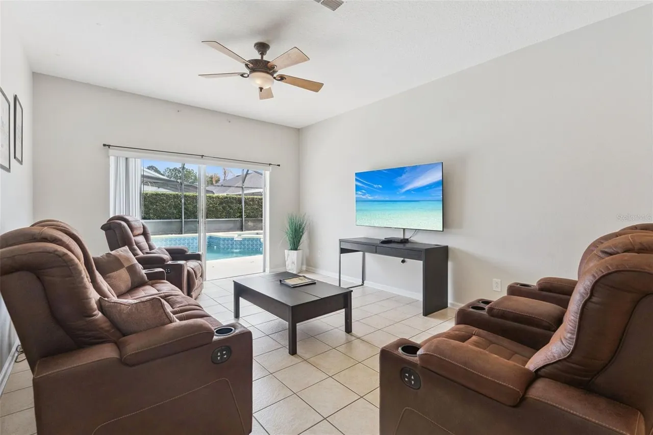 Slide show image of the Orlando Florida Home for Sale 05