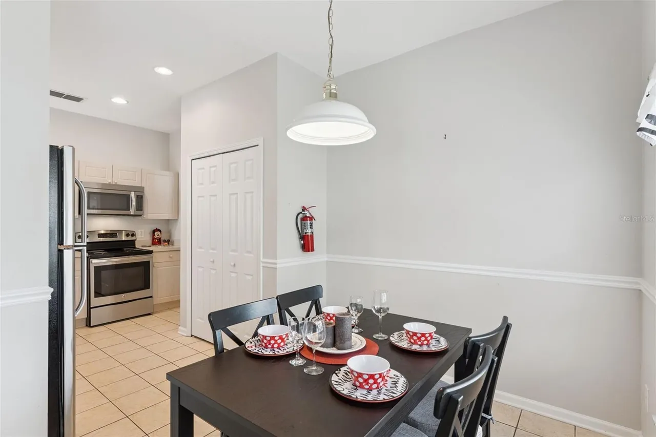 Slide show image of the Orlando Florida Home for Sale 09