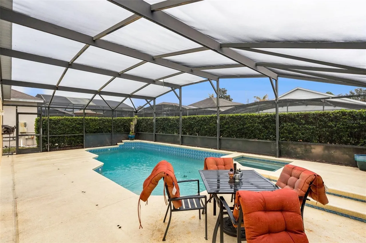 Slide show image of the Orlando Florida Home for Sale 19