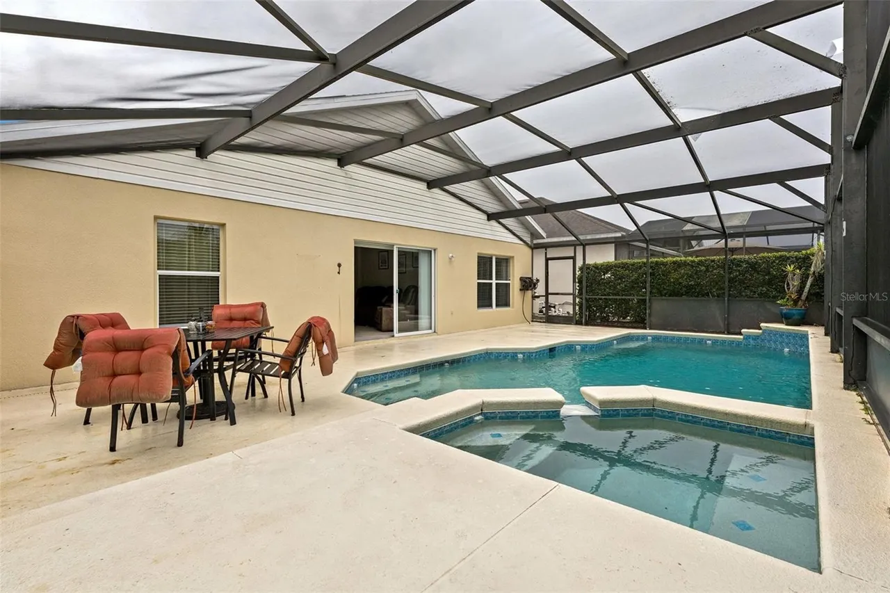Slide show image of the Orlando Florida Home for Sale 20