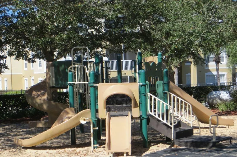 Slide show image of the Orlando Florida Home for Sale 45