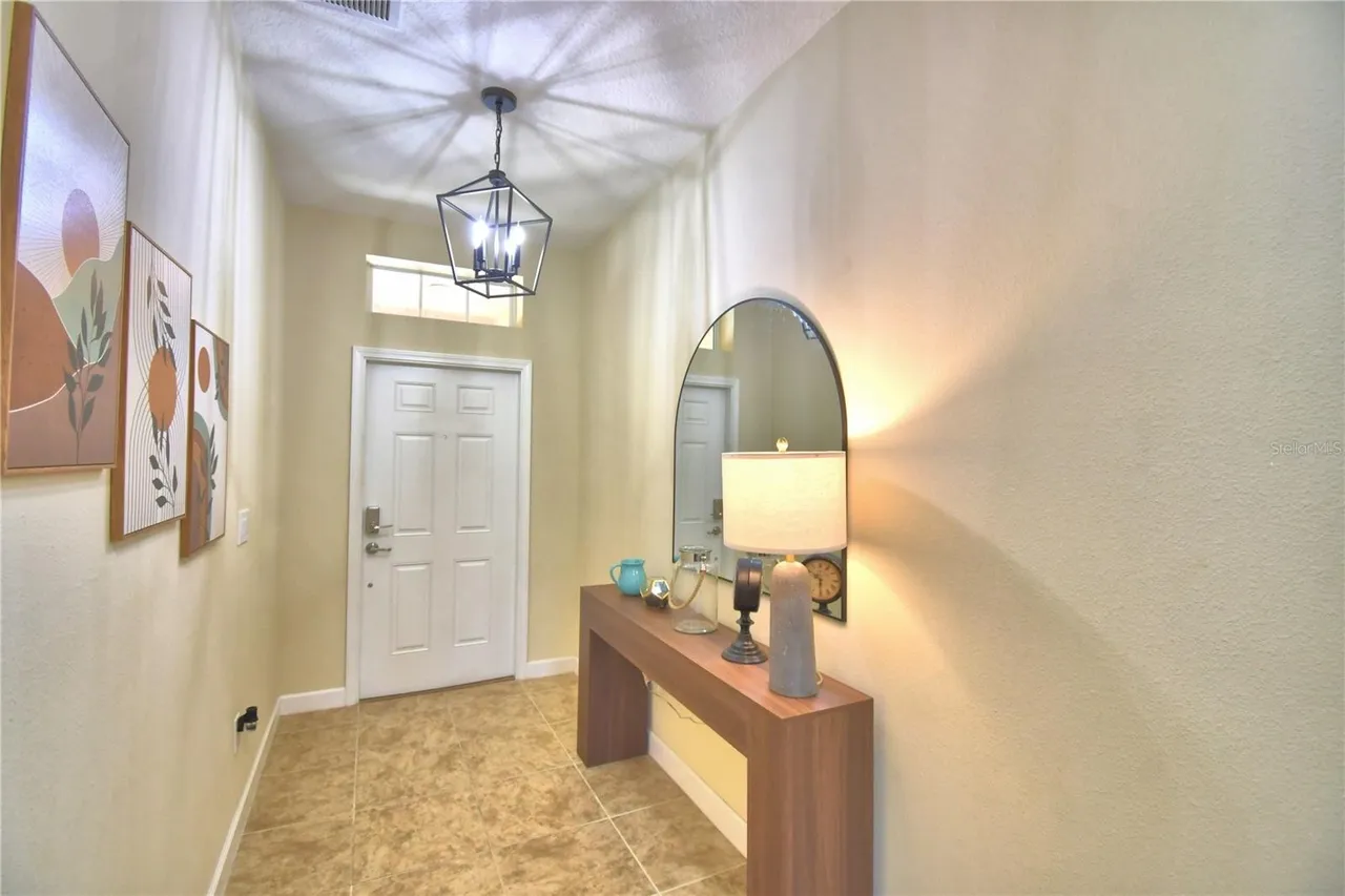 Slide show image of the Orlando Florida Home for Sale 03