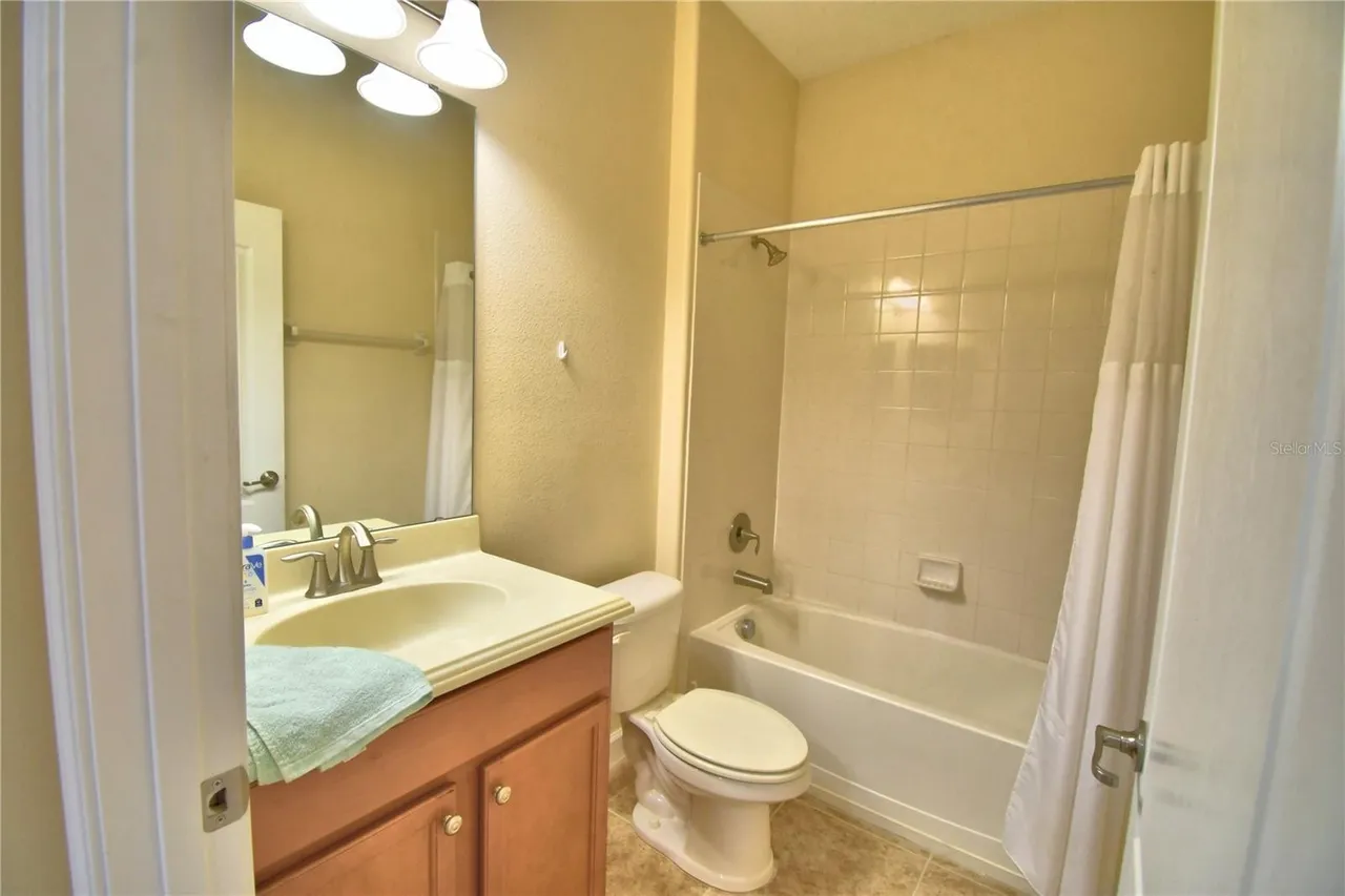 Slide show image of the Orlando Florida Home for Sale 05