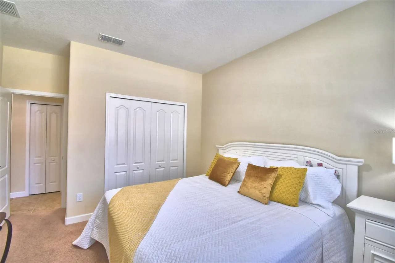 Slide show image of the Orlando Florida Home for Sale 08