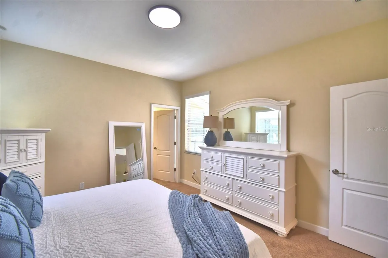Slide show image of the Orlando Florida Home for Sale 24