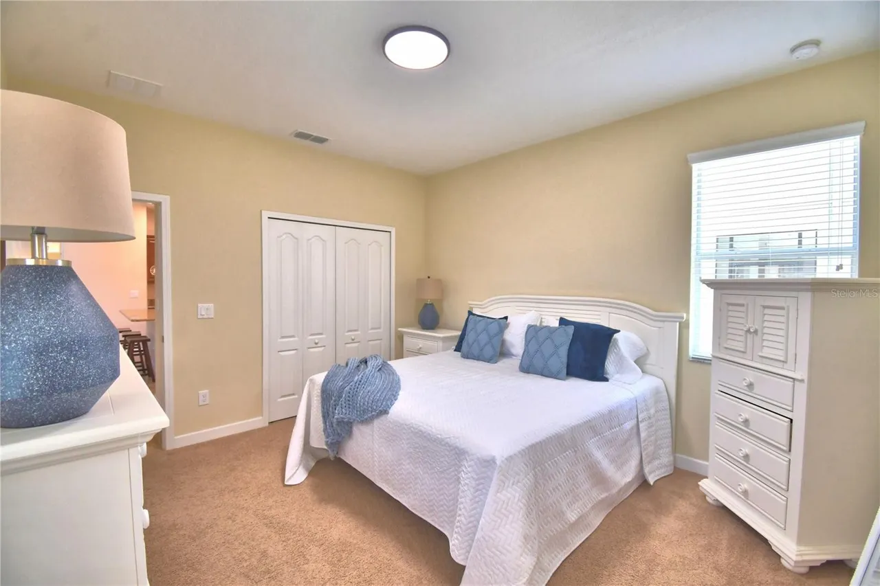 Slide show image of the Orlando Florida Home for Sale 25