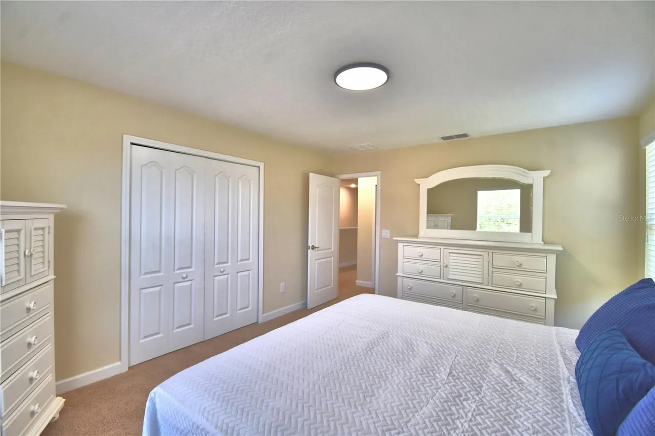 Slide show image of the Orlando Florida Home for Sale 37