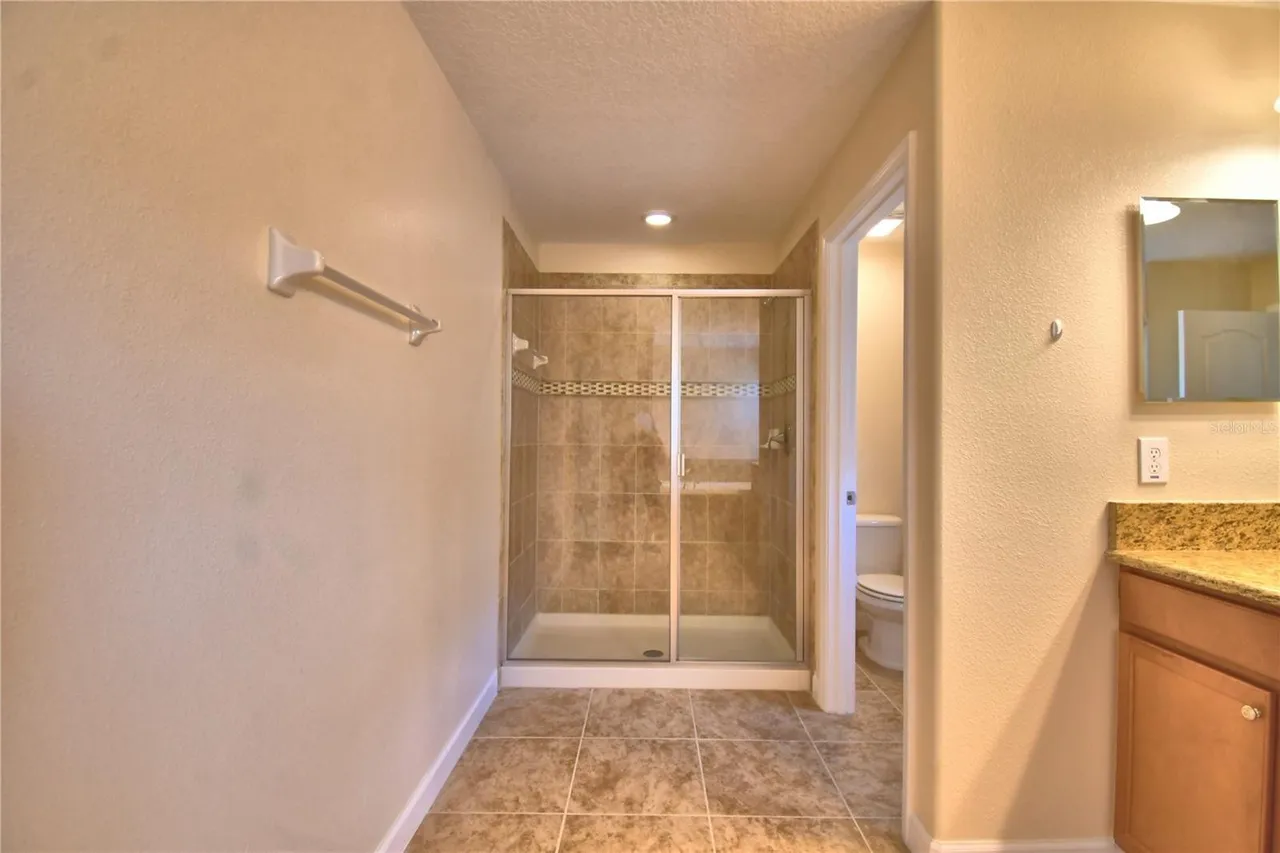 Slide show image of the Orlando Florida Home for Sale 47