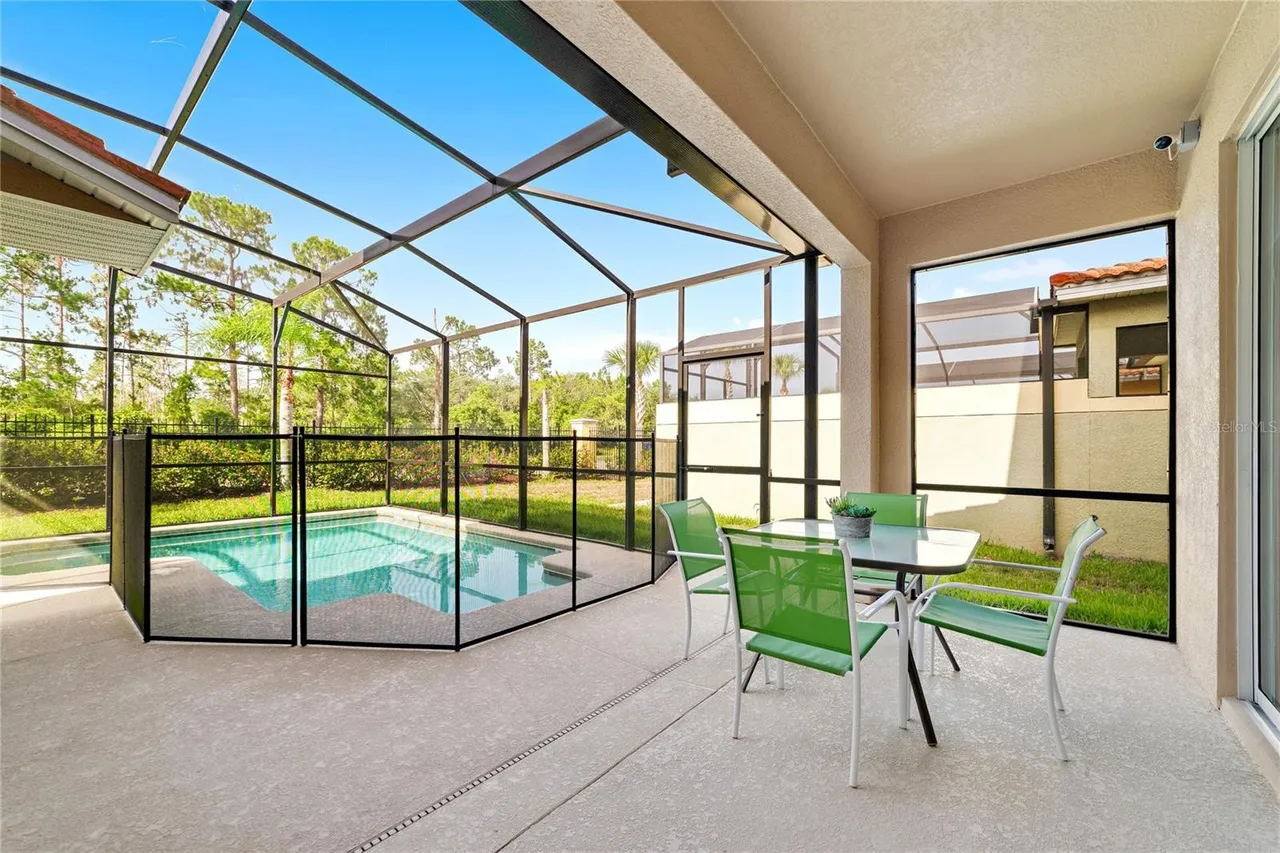 Slide show image of the Orlando Florida Home for Sale 48