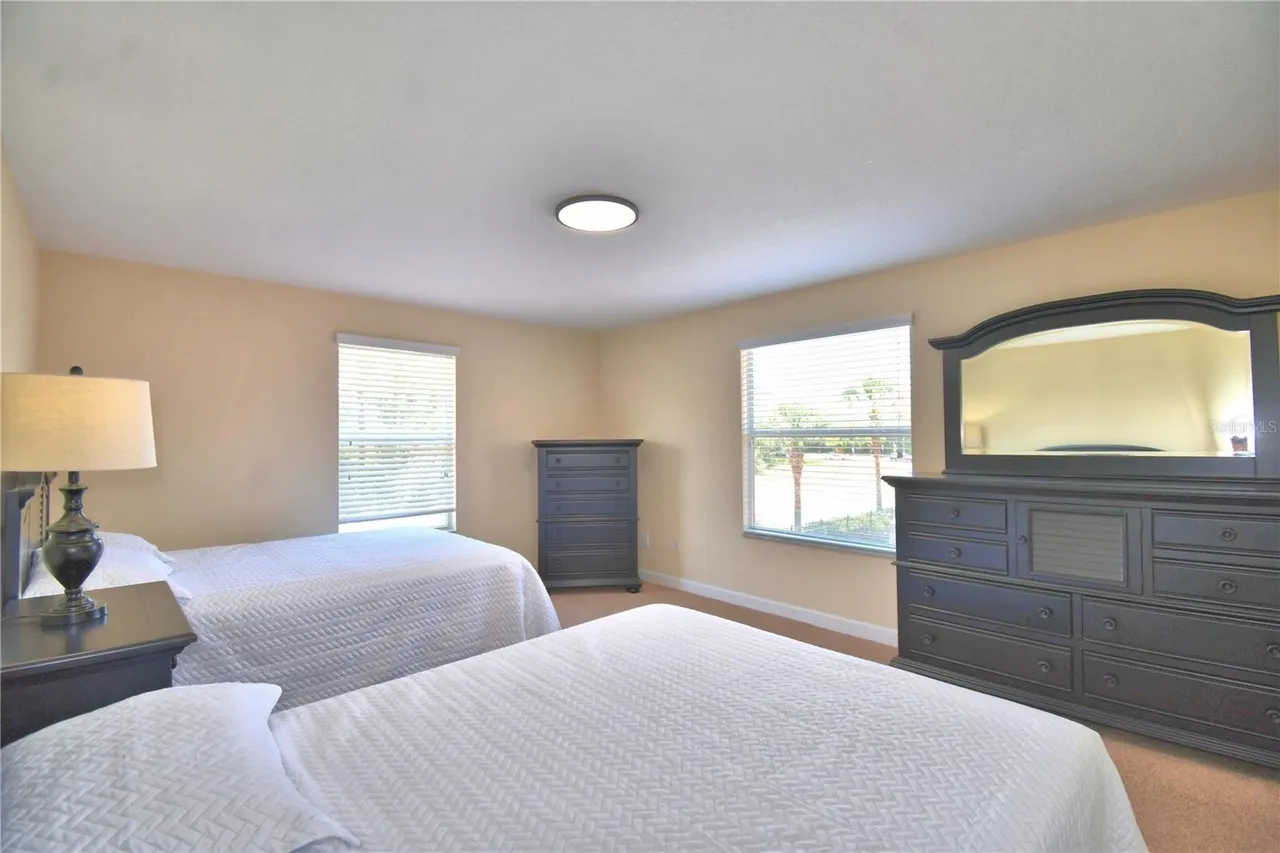 Slide show image of the Orlando Florida Home for Sale 56