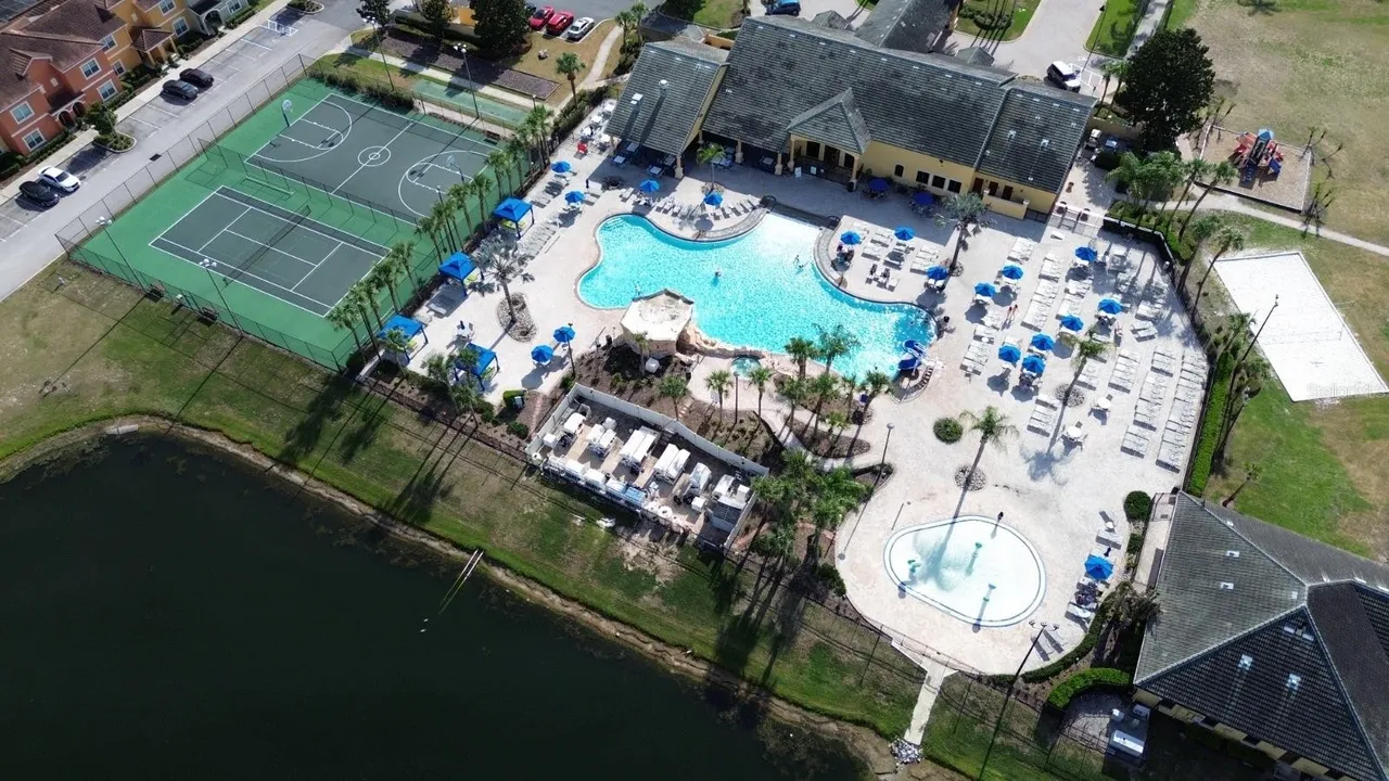 Slide show image of the Orlando Florida Home for Sale 63