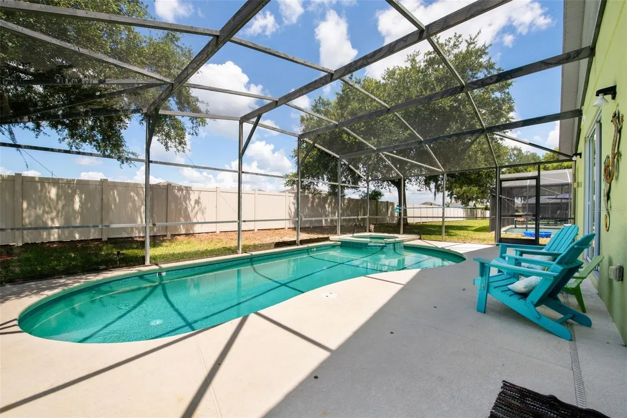 Slide show image of the Orlando Florida Home for Sale 09