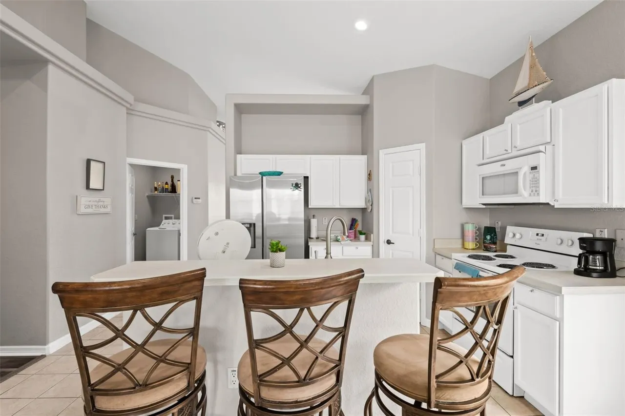 Slide show image of the Orlando Florida Home for Sale 22