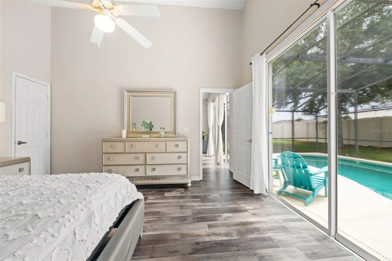 Slide show image of the Orlando Florida Home for Sale 26