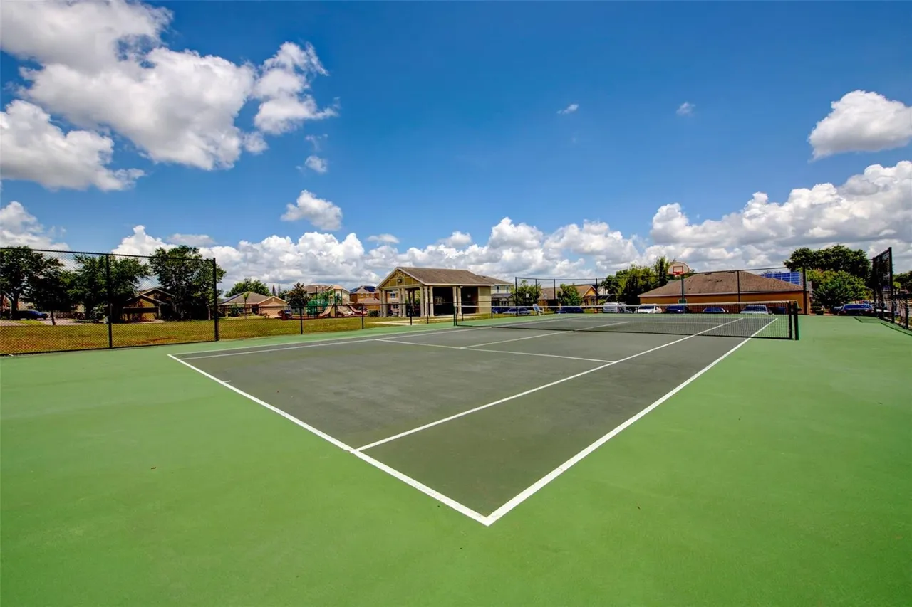 Slide show image of the Orlando Florida Home for Sale 45