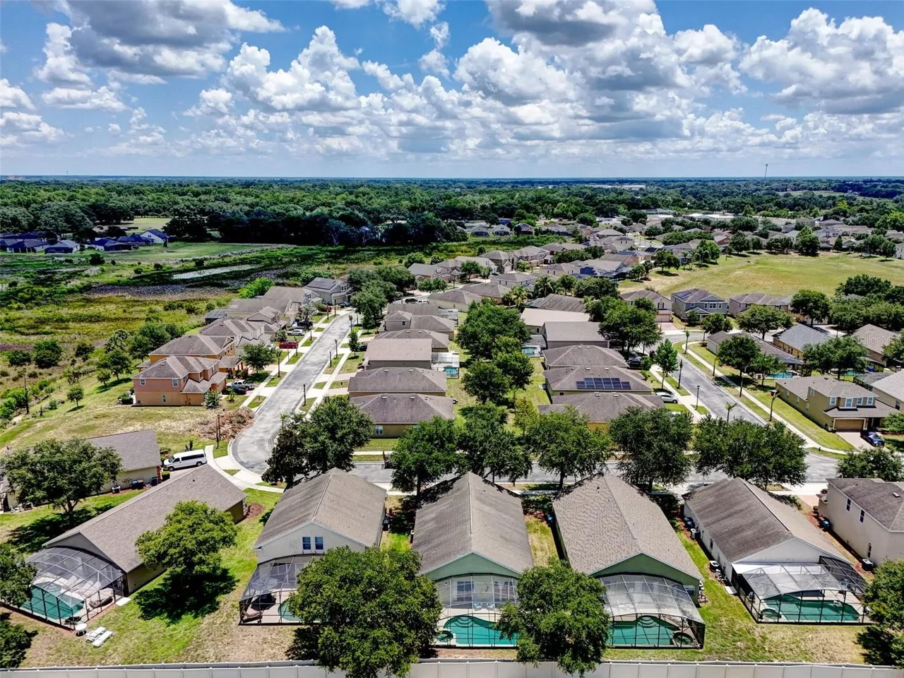 Slide show image of the Orlando Florida Home for Sale 48