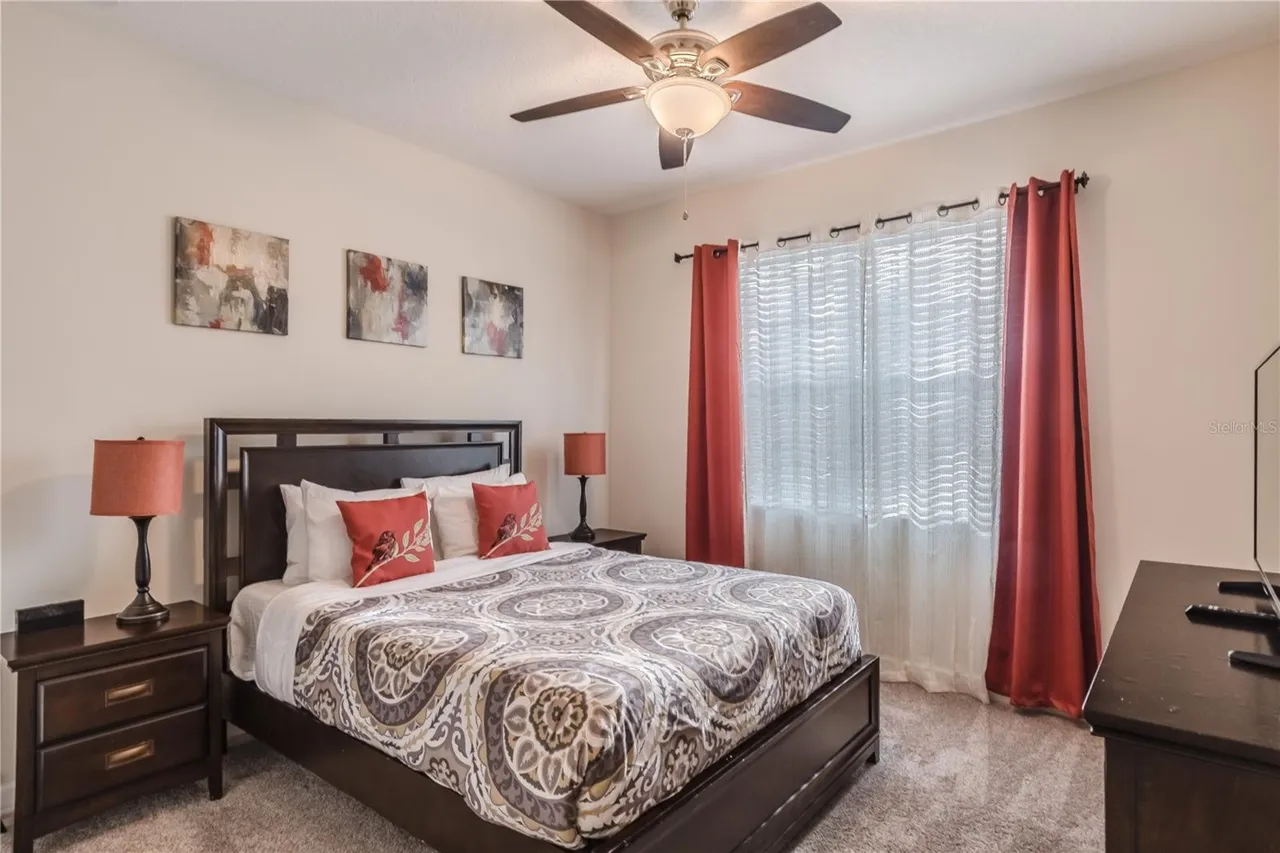 Slide show image of the Orlando Florida Home for Sale 06