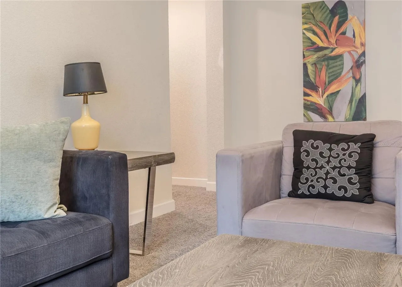 Slide show image of the Orlando Florida Home for Sale 28