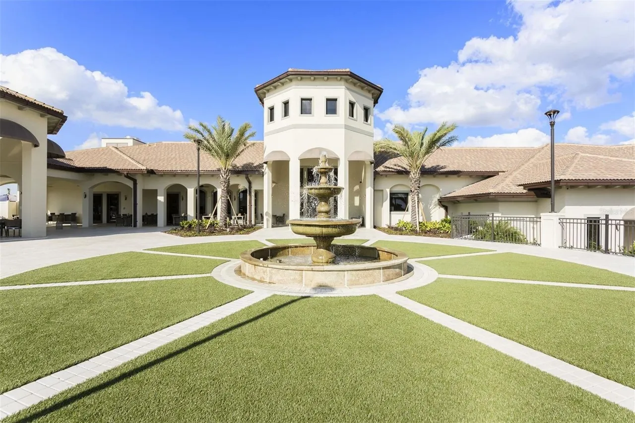 Slide show image of the Orlando Florida Home for Sale 45