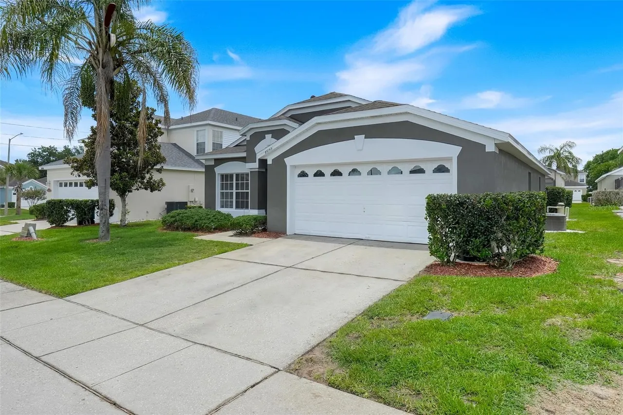 Slide show image of the Orlando Florida Home for Sale 02