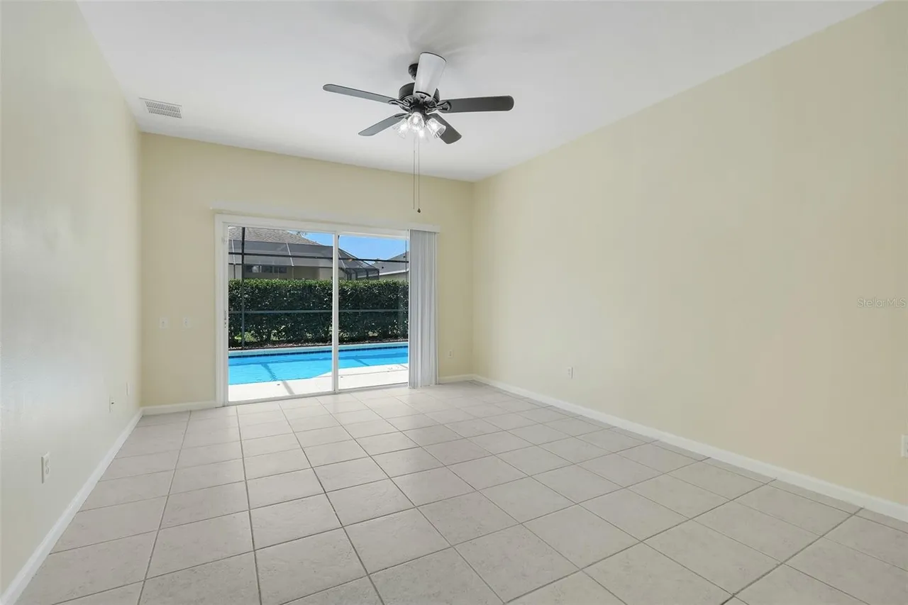 Slide show image of the Orlando Florida Home for Sale 12