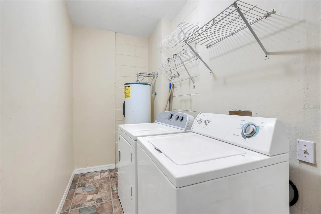 Slide show image of the Orlando Florida Home for Sale 28