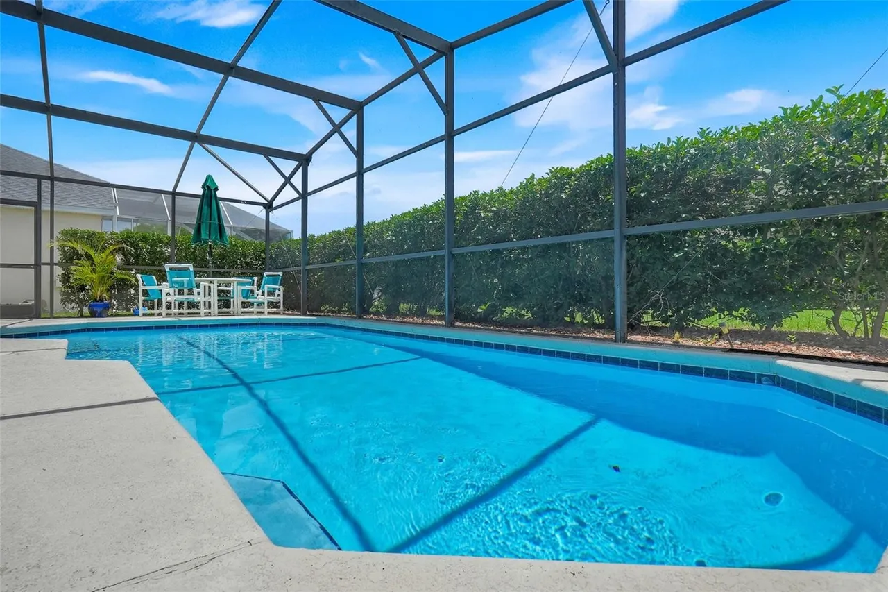 Slide show image of the Orlando Florida Home for Sale 29