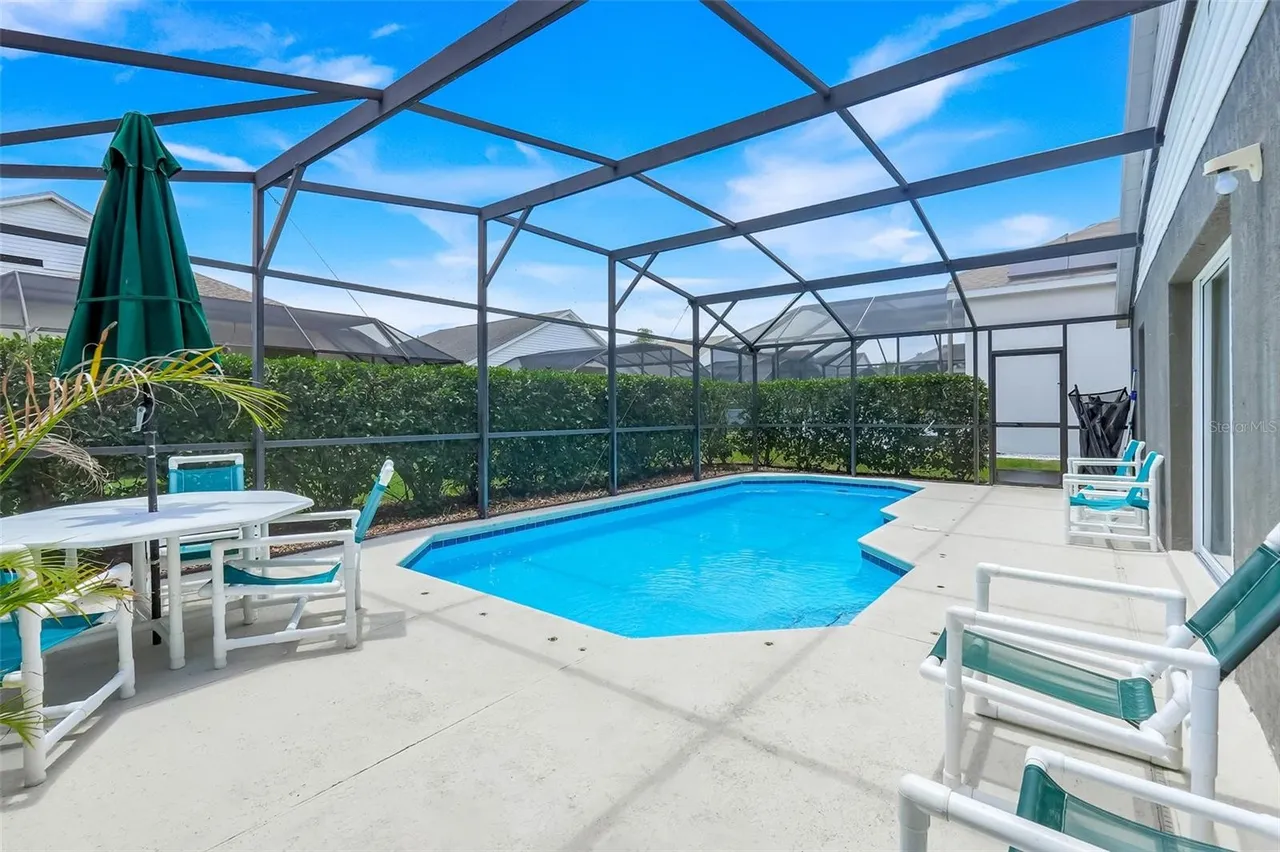 Slide show image of the Orlando Florida Home for Sale 31