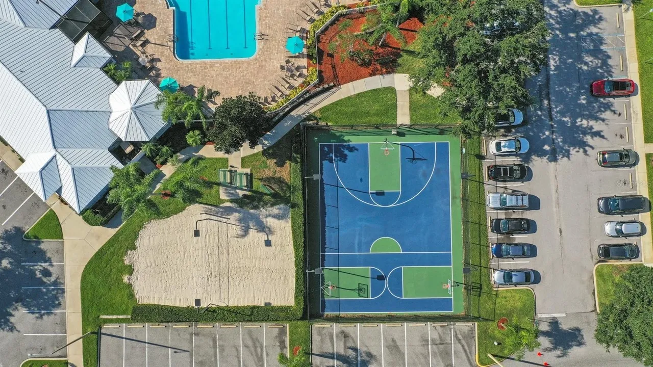 Slide show image of the Orlando Florida Home for Sale 39