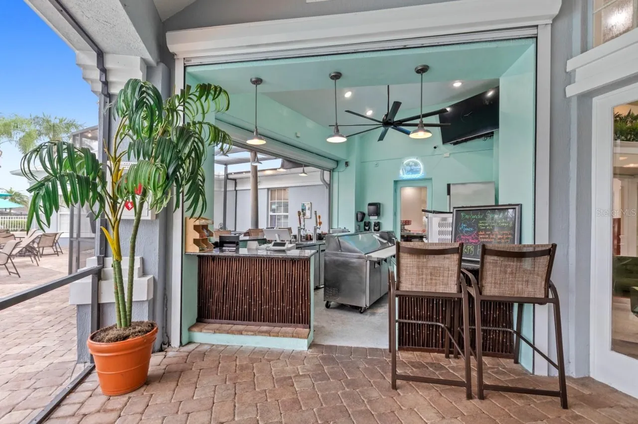 Slide show image of the Orlando Florida Home for Sale 43