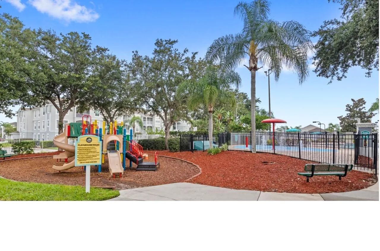 Slide show image of the Orlando Florida Home for Sale 47