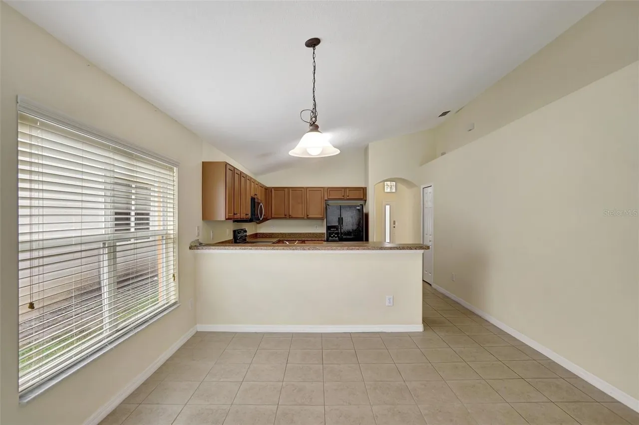 Slide show image of the Orlando Florida Home for Sale 10