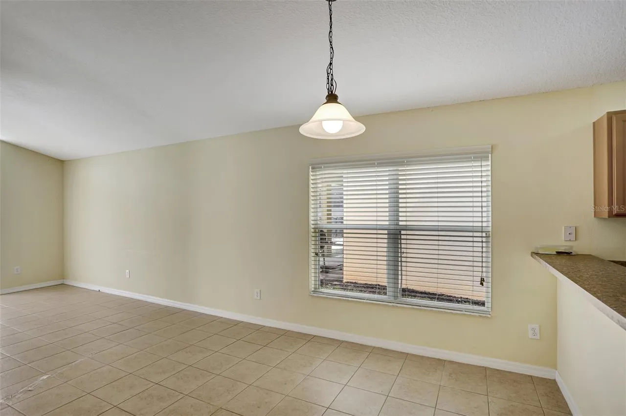 Slide show image of the Orlando Florida Home for Sale 17