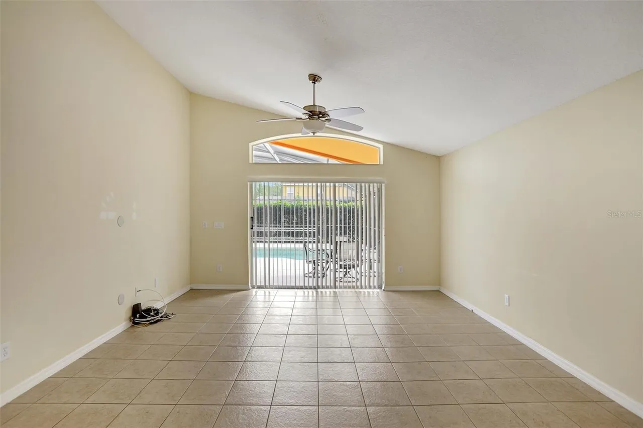 Slide show image of the Orlando Florida Home for Sale 18