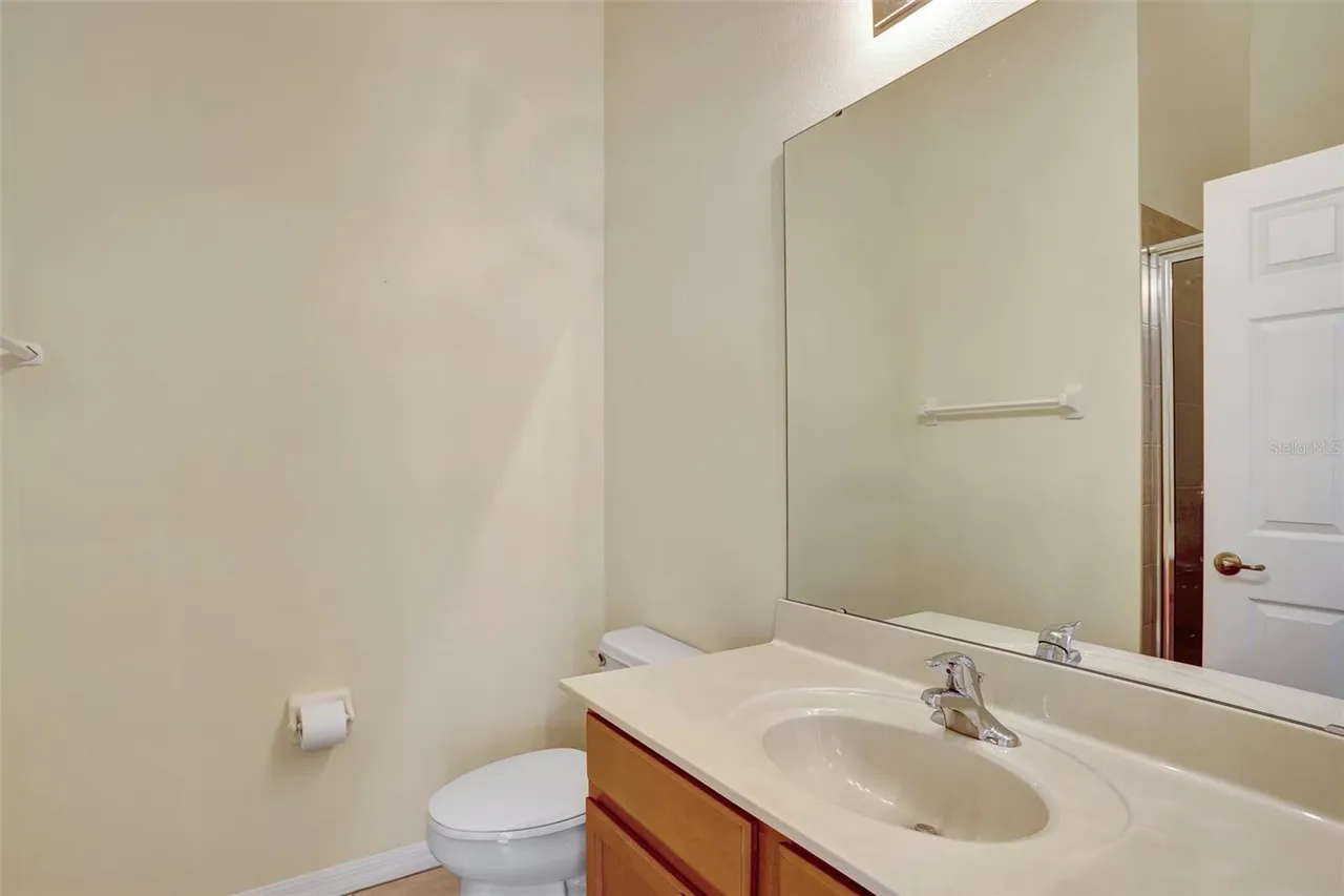 Slide show image of the Orlando Florida Home for Sale 27