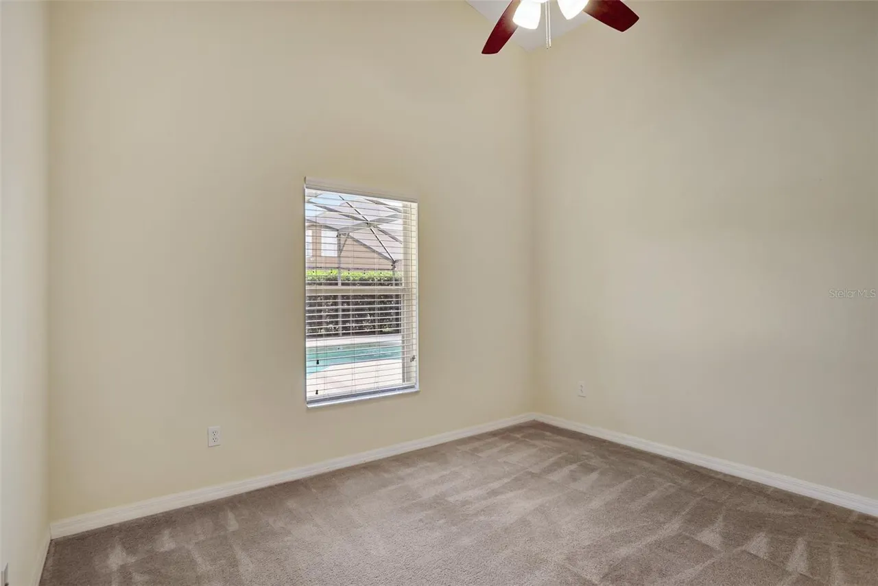 Slide show image of the Orlando Florida Home for Sale 30