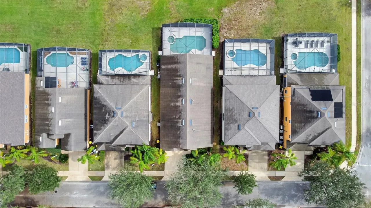 Slide show image of the Orlando Florida Home for Sale 37