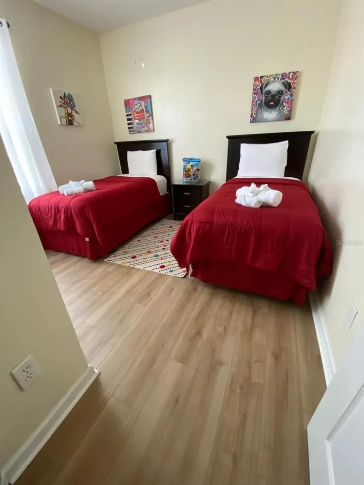 Slide show image of the Orlando Florida Home for Sale 09