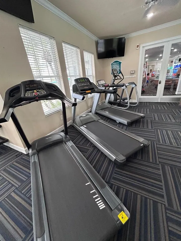 Slide show image of the Orlando Florida Home for Sale 15