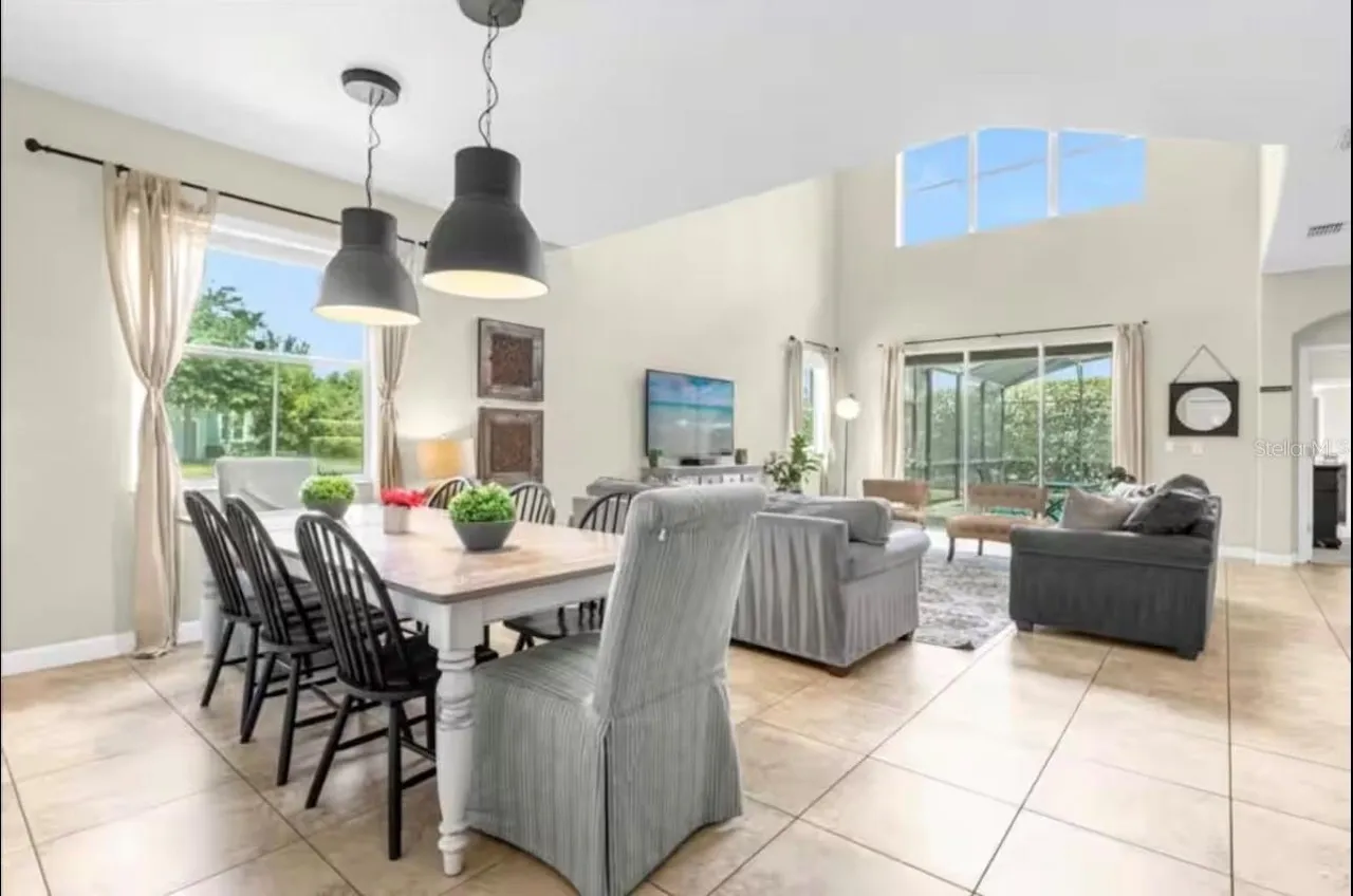 Slide show image of the Orlando Florida Home for Sale 07