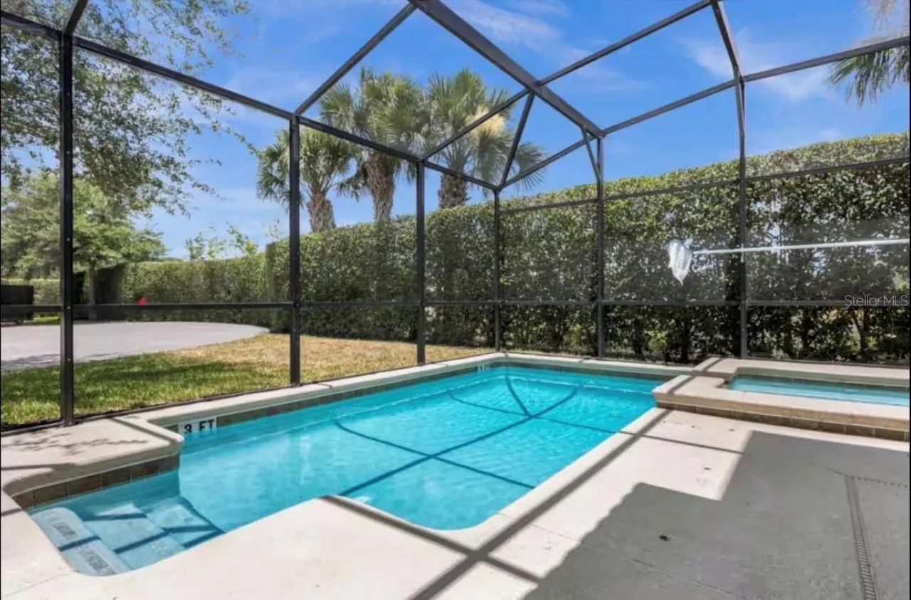 Slide show image of the Orlando Florida Home for Sale 14